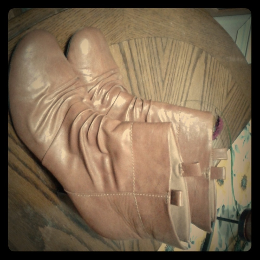 American eagle brown ankle boots size 81/2